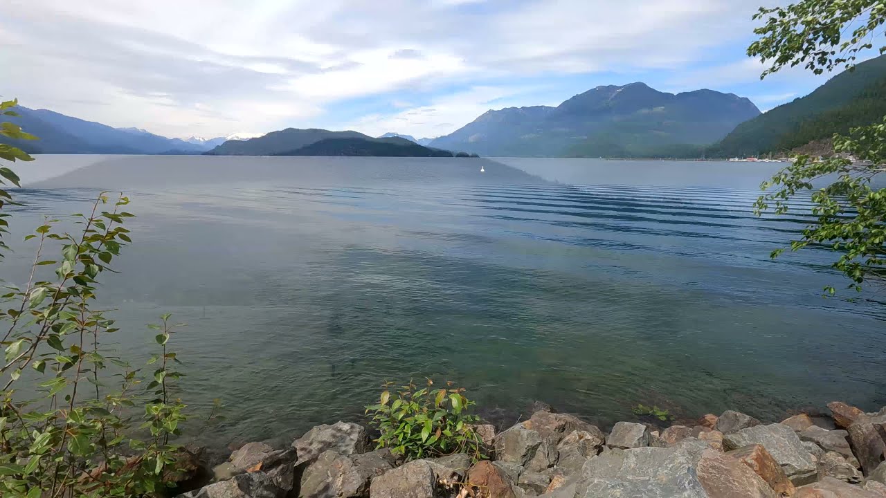 A walk around Harrison Lake 4K
