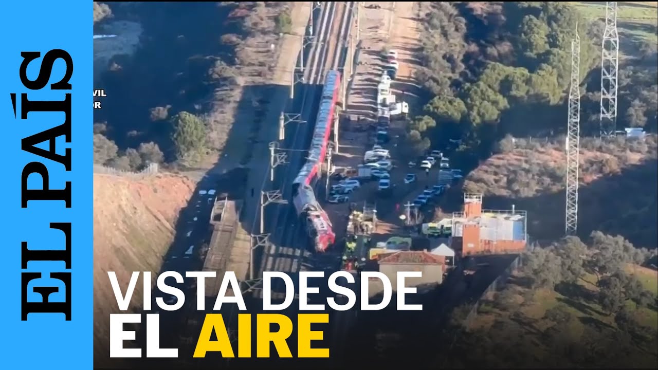 Las imágenes aéreas de los trenes accidentados en Adamuz | EL PAÍS