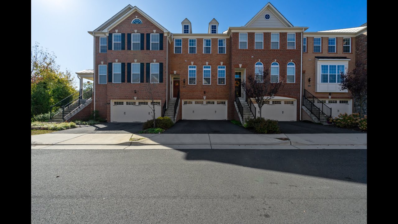 205 Croft Sq, Purcellville, VA 20132