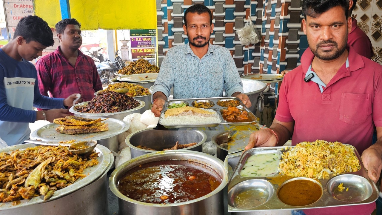 Unlimited Thali for ₹60! 😍 Best Veg & Non-Veg Street Food in Bhubaneswar | Indian Street Food