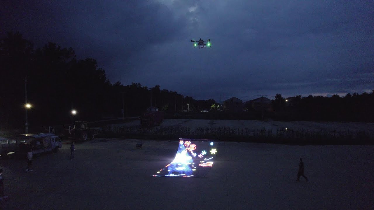 Incredible! China P25 LED Vision Drone Flying LED Display Mesh Screen Outdoor Event Lighting Show