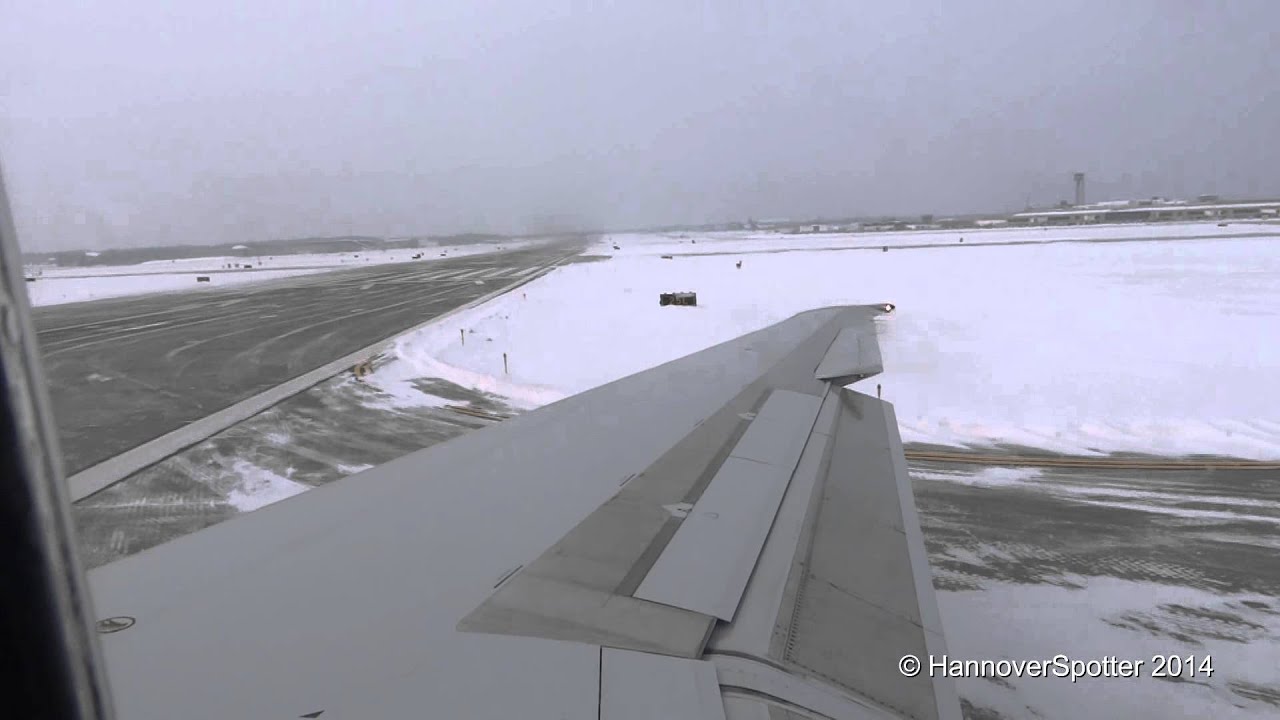 Delta McDonnel Douglas MD-90 snowy onbaord takeoff from Milwaukee [MKE/KMKE]