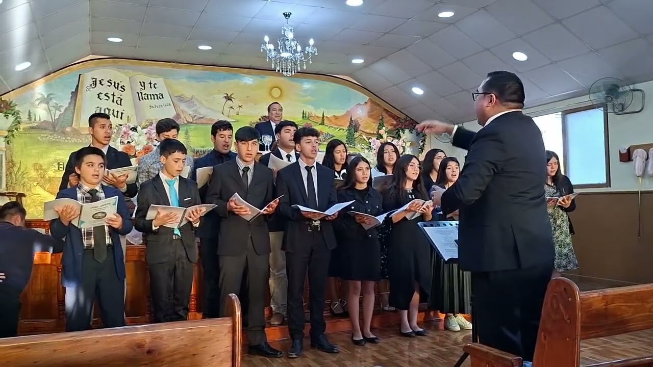 Encorvada y prisionera - Coro juvenil IEP Santa Sara de Batuco 