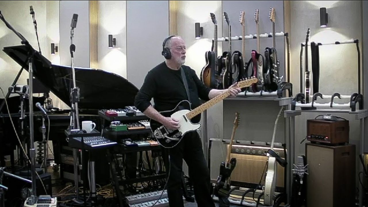 David Gilmour recording in Astoria Houseboat Studio 🎸🎼🖤