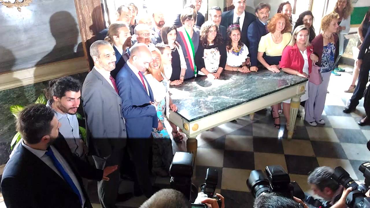 Chiara Appendino e i consiglieri del Movimento 5 Stelle dopo la proclamazione della Sindaca