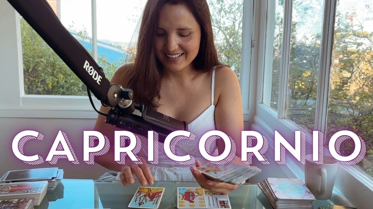 CAPRICORNIO♑Esta Persona Está Totalmente DECIDIDA a Conquistarte🤩💘🔥🫂