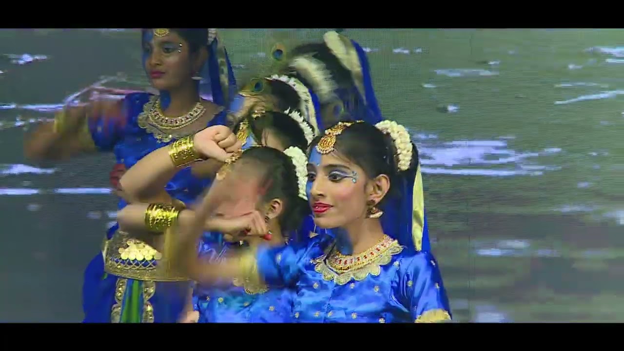 19 Peacock - Dance