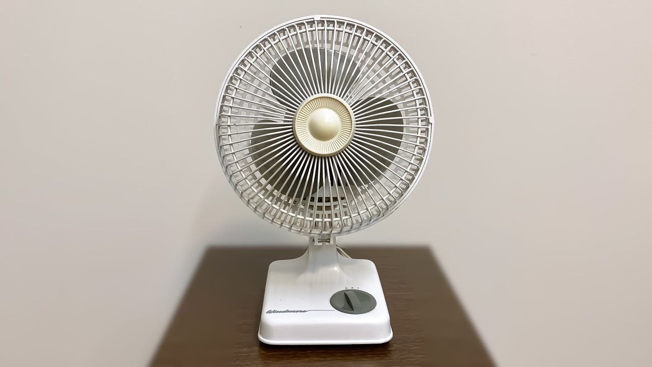 1990s Windmere 6&rdquo; Oscillating Fan | Before Restoration