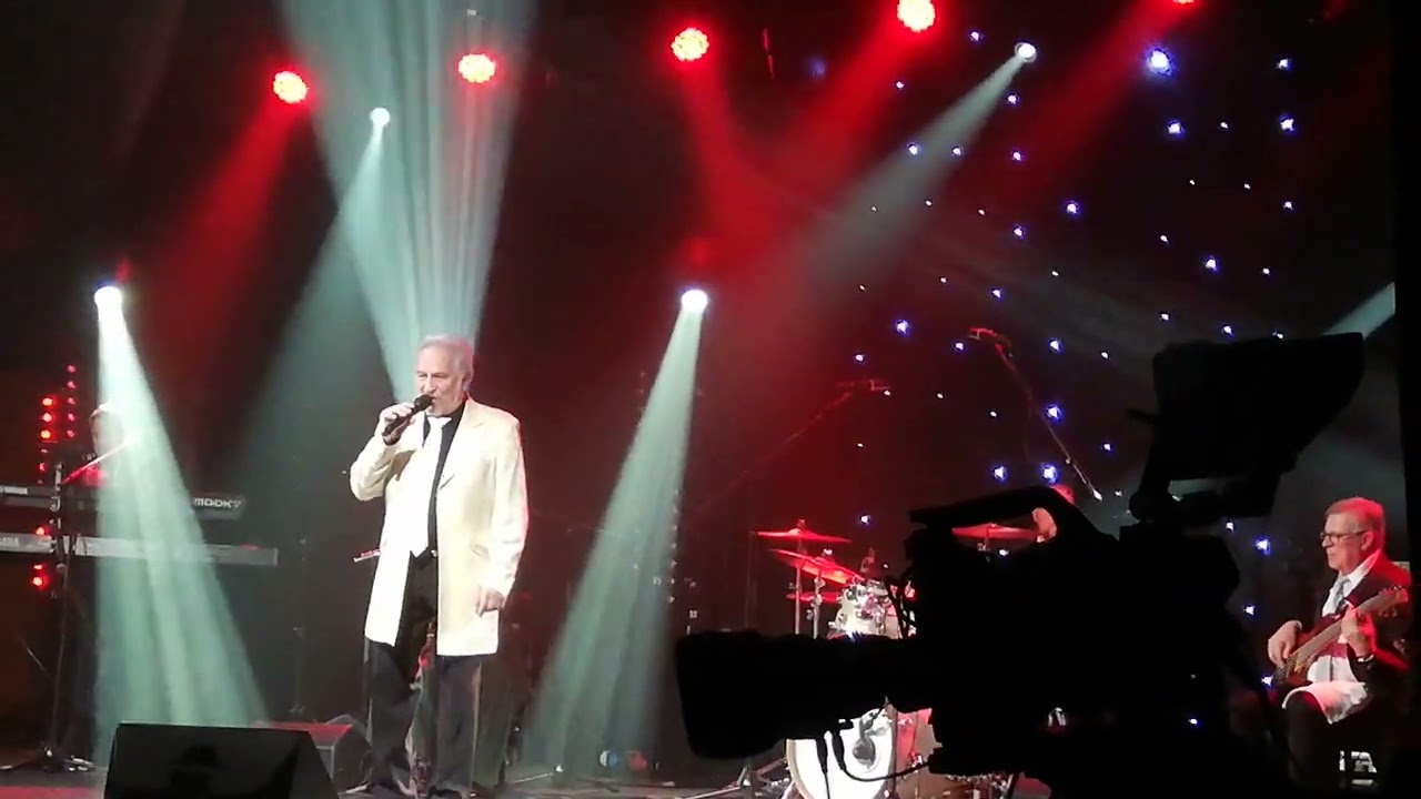 Pekka Vaattovaara - Poika varjoisalta kujalta