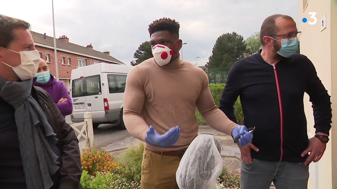 &Agrave; Grande-Synthe, Raphael Tranch&eacute;, champion de boxe, a d&eacute;cid&eacute; d'aider la population.