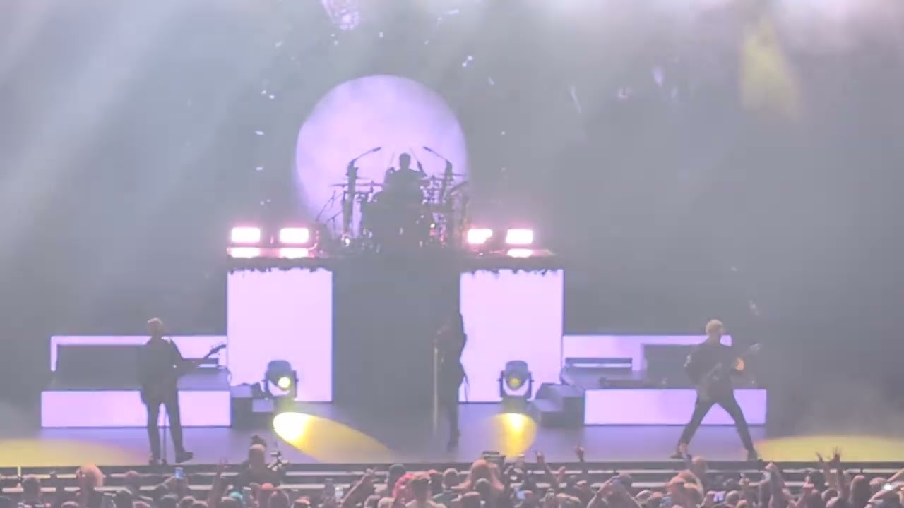 Circle With Me by Spiritbox live at the Steelhouse in Omaha, NE on 11/22/25