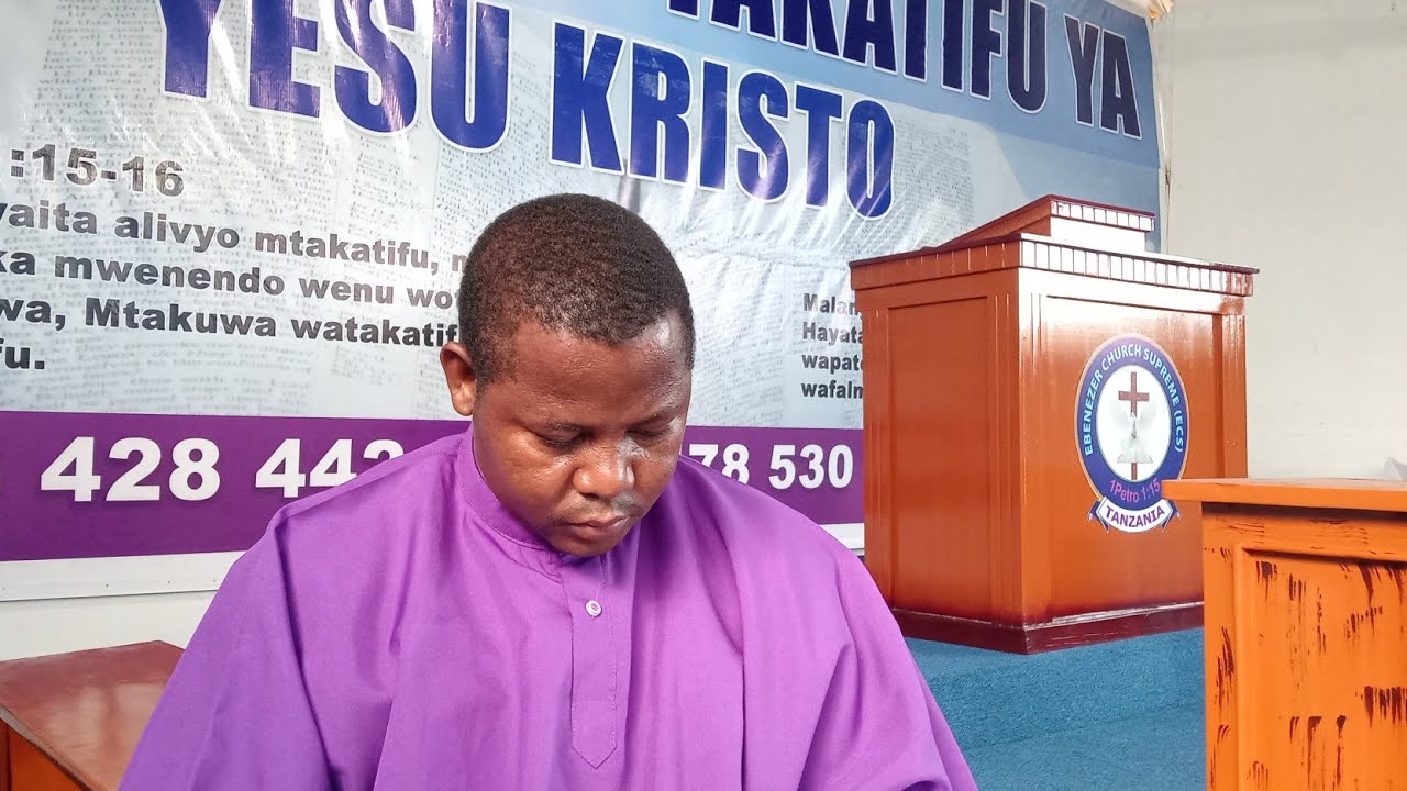 SOMO: HAKUNA NENO UTATU MTAKATIFU KWENYE BIBLIA.