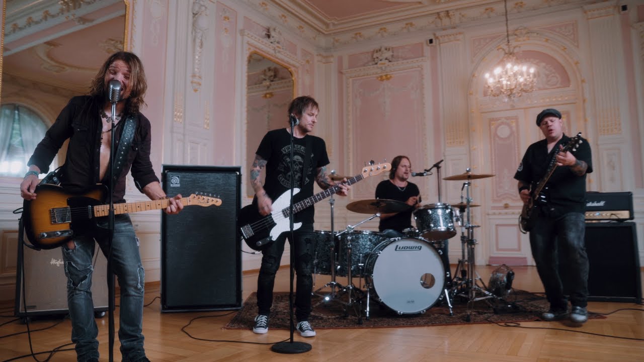 THE NEW ROSES - My Kinda Crazy (Official Video) | Napalm Records