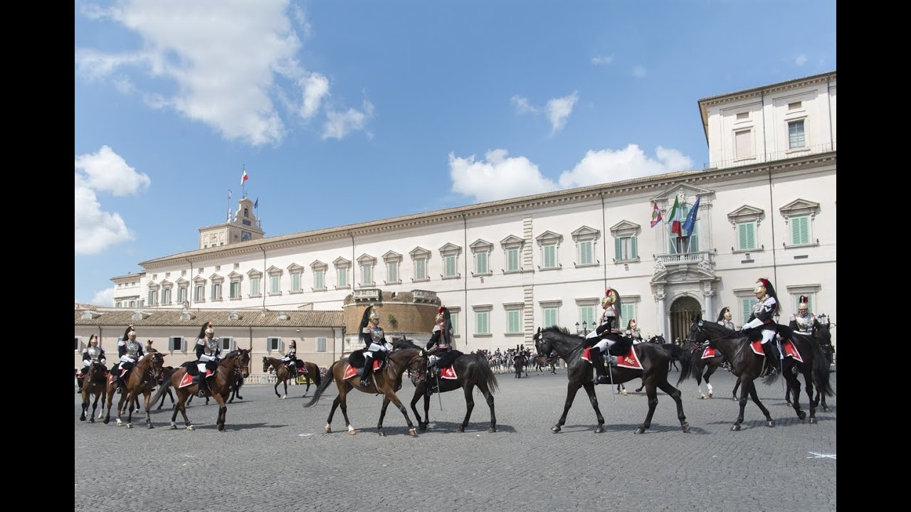 Quirinale : Cambio solenne della Guardia d'Onore del Reggimento Corazzieri