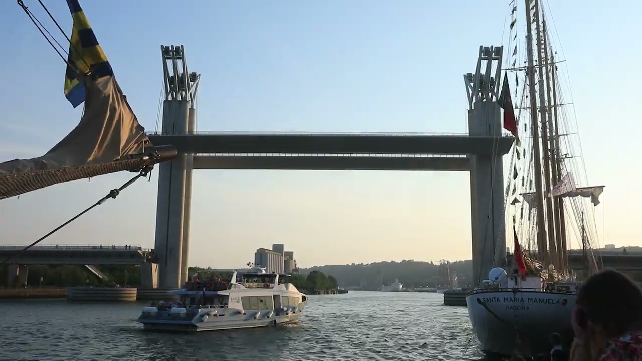 CLIP ARRIVEES DES BATEAUX ARMADA