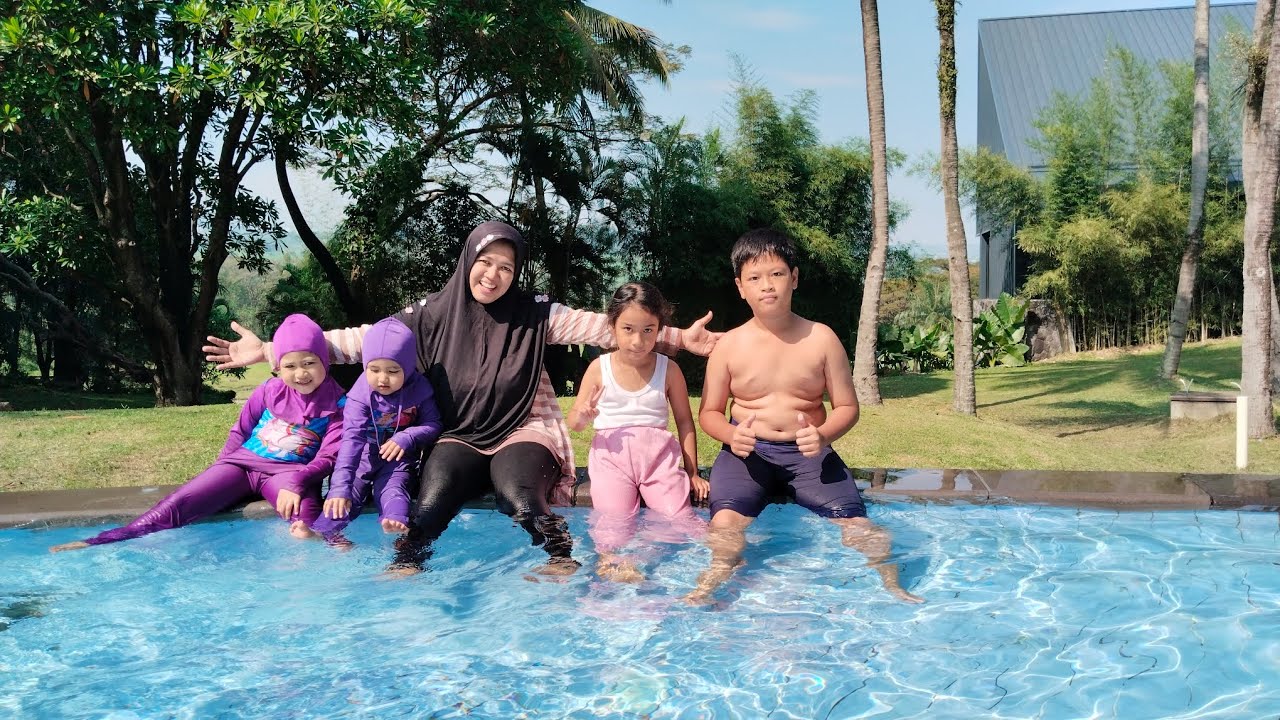 Renang di Sentul Highland Swimming Pool