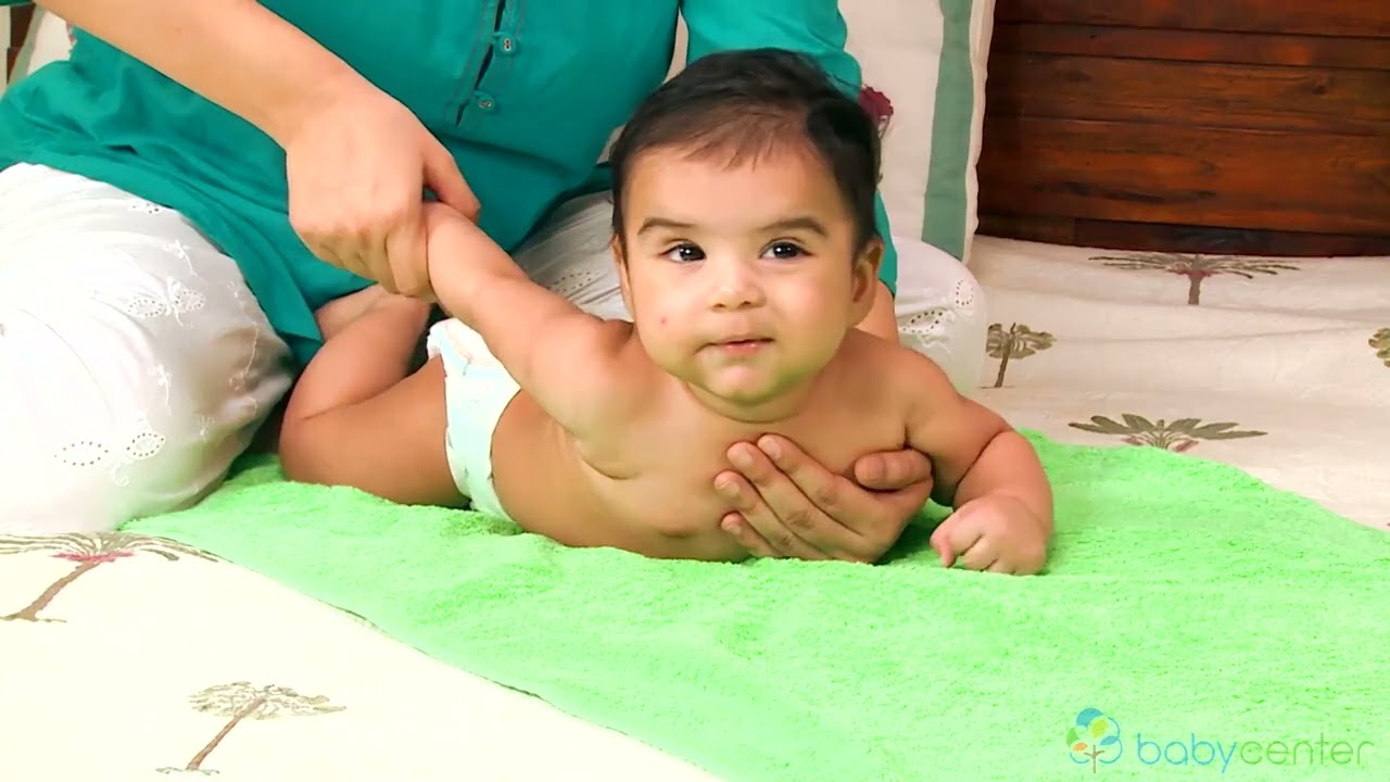 Baby massage : Strengthening the muscles