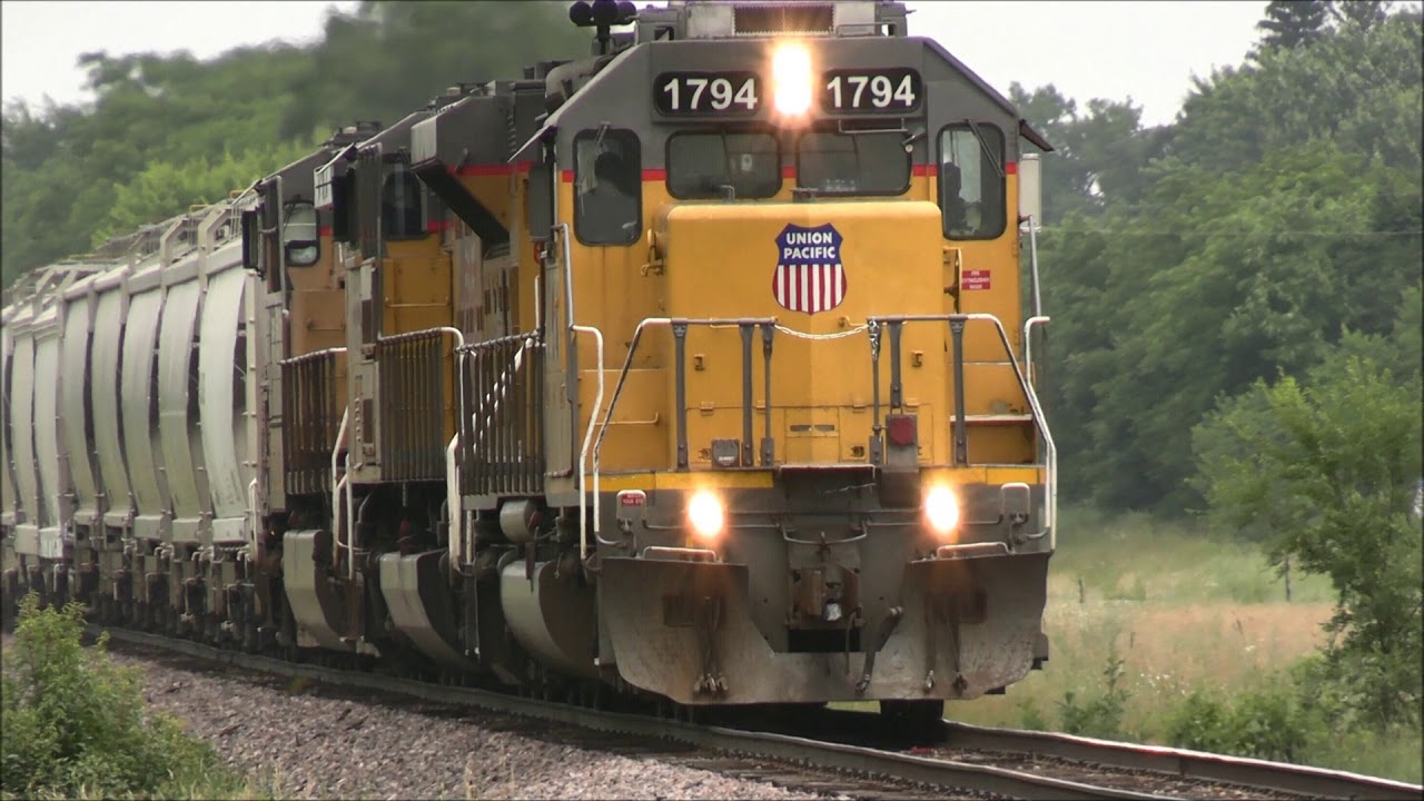 LTS 83 WITH A SD40N LEADER