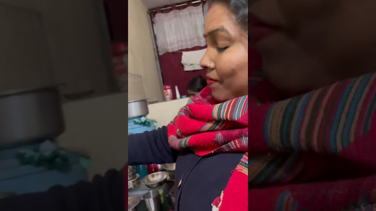 Mummy ke sath masti 🤣🤣 like comment 💬kro aap sabhi ye video kon kon dekha raha hai mujhe batao
