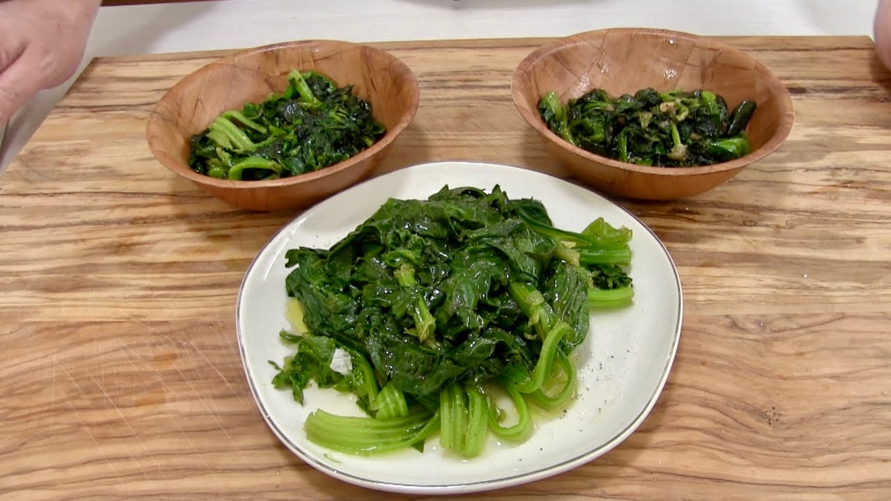 SPINACI PERFETTI: 3 Tecniche (Vapore, aglio e olio, Burro) per non farli mai pi&ugrave; tristi