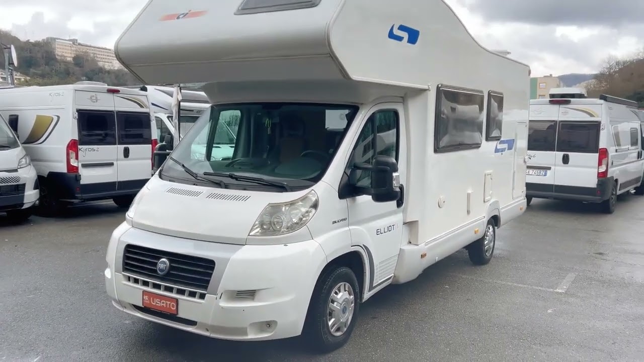 CI Elliot 5 usato – Camper mansardato 6 posti letto a castello | Camper famiglia Genova
