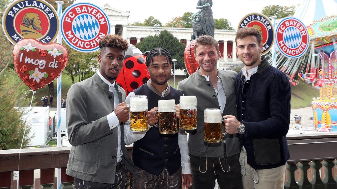 FC Bayern Players arrive at famous Oktoberfest!