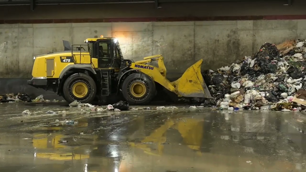 Komatsu's WA475-10 wheel loader offers improved productivity and lower fuel costs