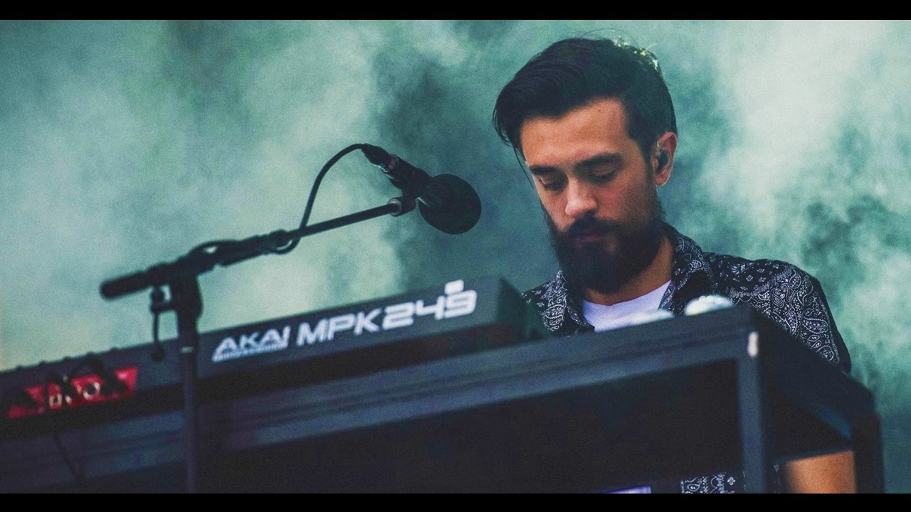 Kyle Simmons (Bastille) - Most Amazing Backing Vocals Ever