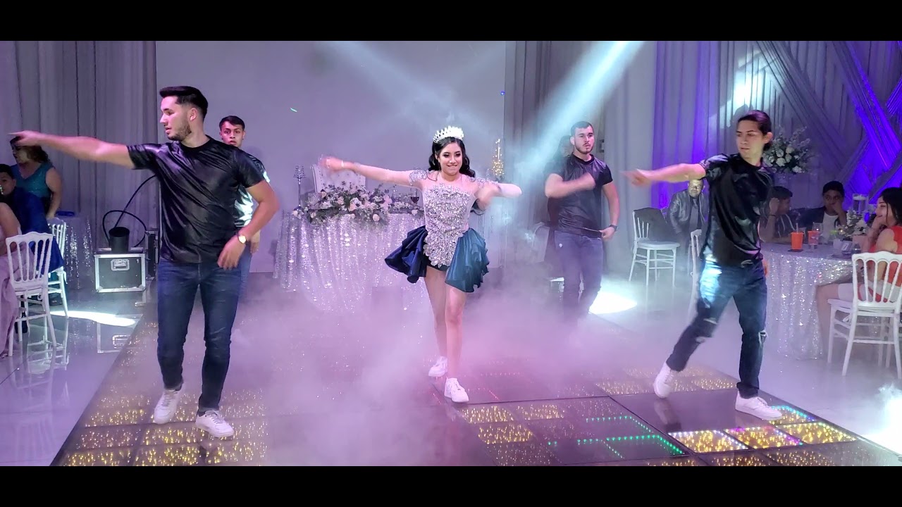SE TE NOTA*COREOGRAFÍA esta QUINCEAÑERA SI BAILA BIEN 👍mega mix para CHAMBELANES 