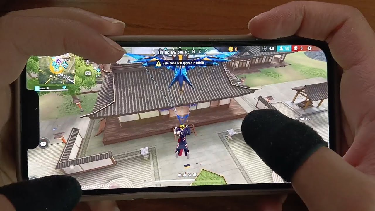 BR RANK 4 FINGER HANDCAM SOLO VS SQUAD GAME PLAY 