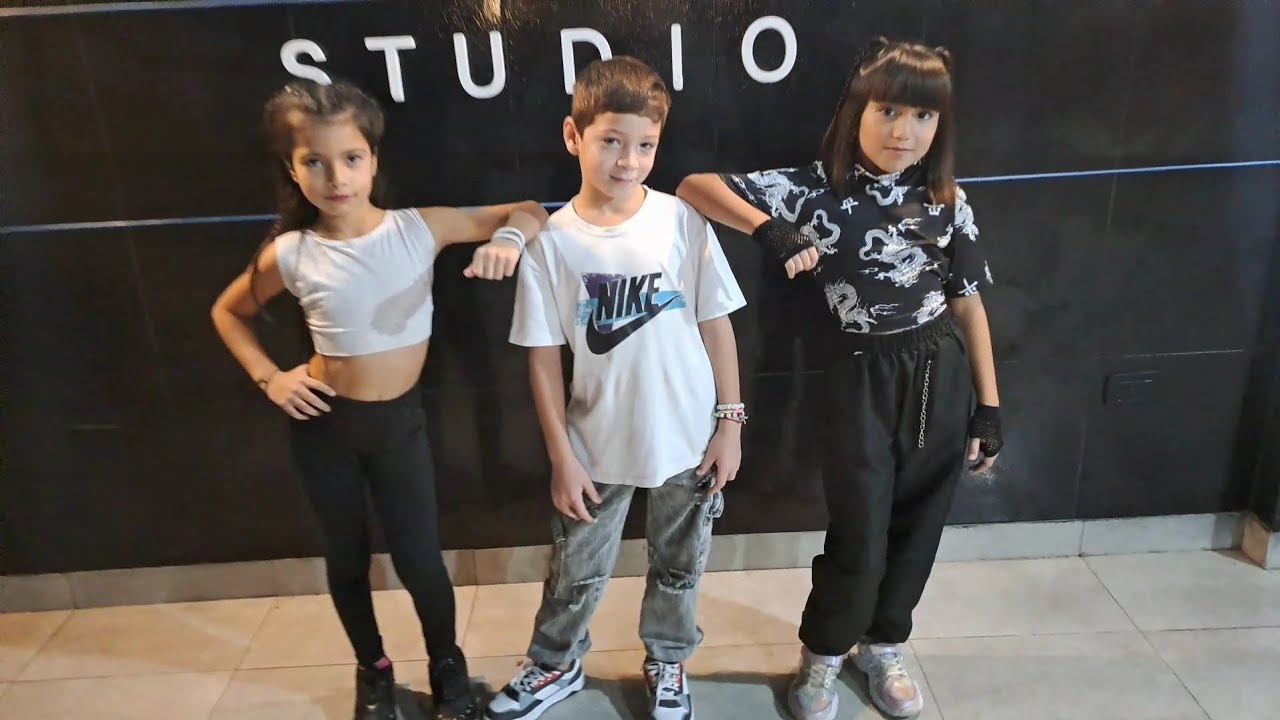 Síguelo Bailando ~ dc MARIEL SANCHEZ♡                        REGGAETÓN JUNIOR🔥