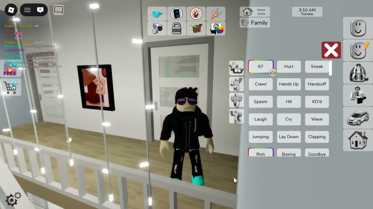im see a cute gost in my house