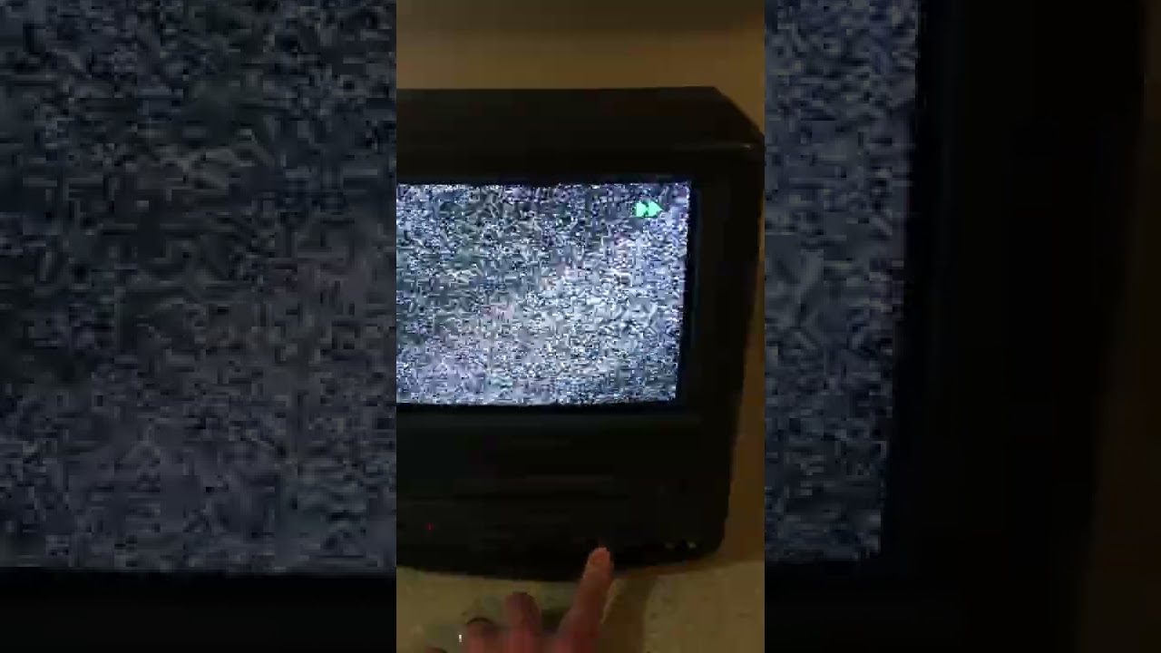 Broksonic CTSGT-2799T Retro Gaming VHS TV In Action!