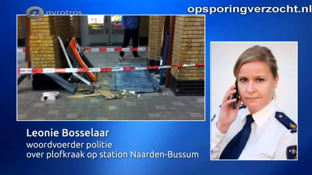 Naarden-Bussum: Plofkraak geldautomaat in stationshal