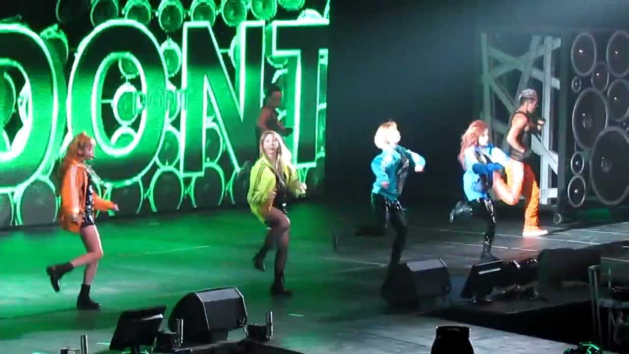 Don't Stop The Music - 2NE1 New Evolution NJ 120817