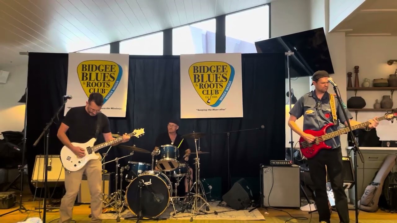 13wins Open Mic performance at Bidgee Blues Club