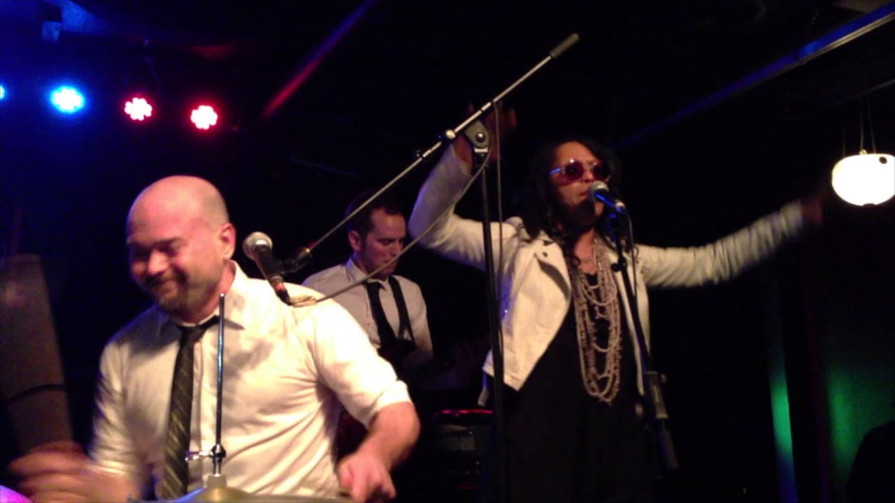 Tortured Soul feat N'Dea Davenport  