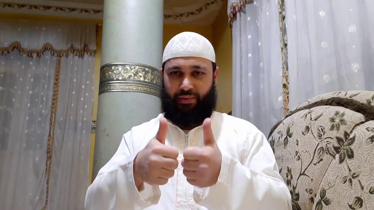 شراء اللباس الجديد في لبس الضيق للنساء