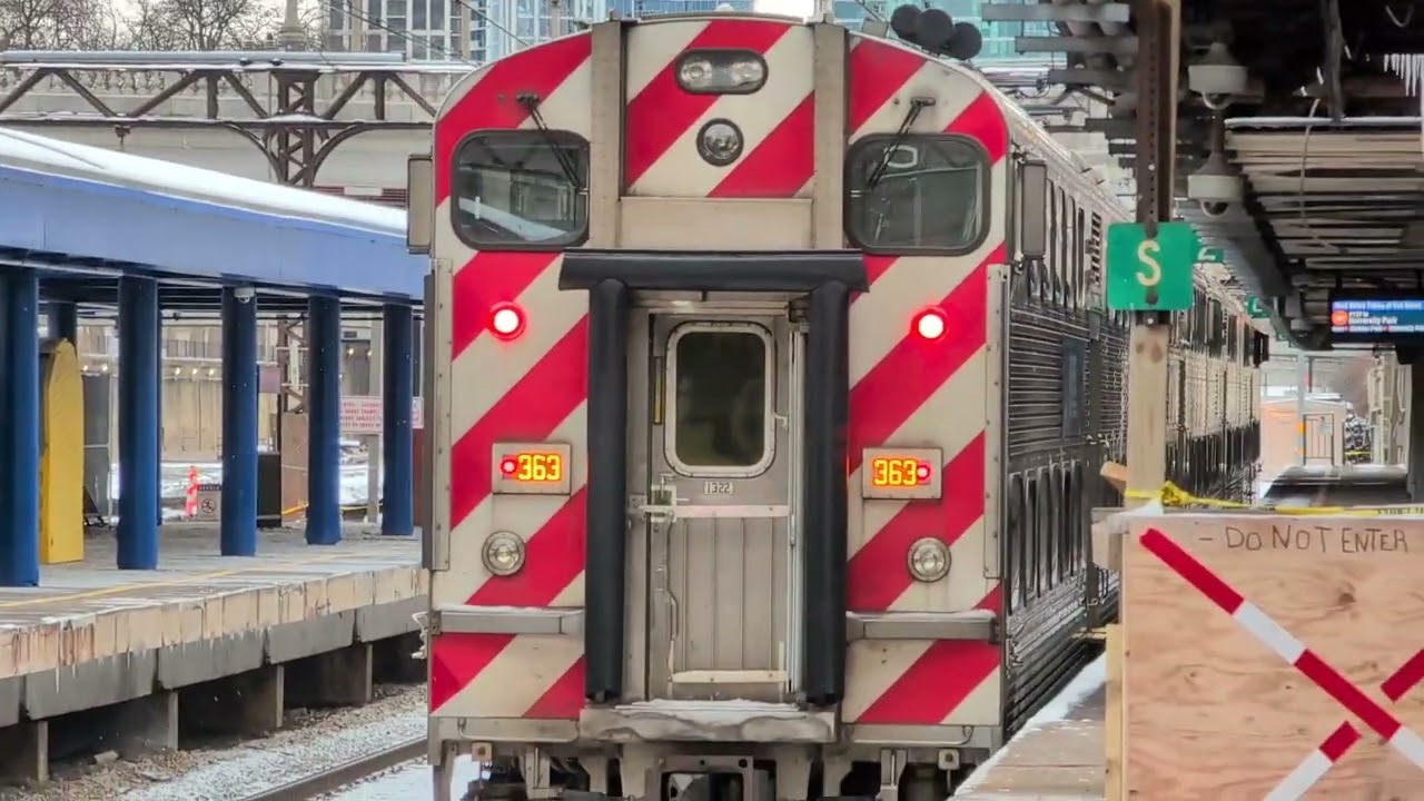 Metra MED Line Trains at Van Buren St 1/14/26