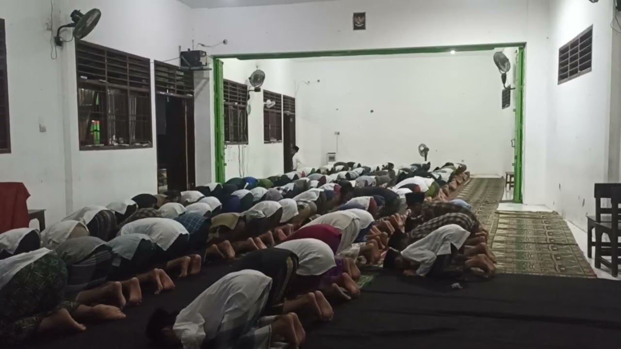 SUASANA TRAWEH DI PON.PES. AHLUL IRFAN AL KHOLILY