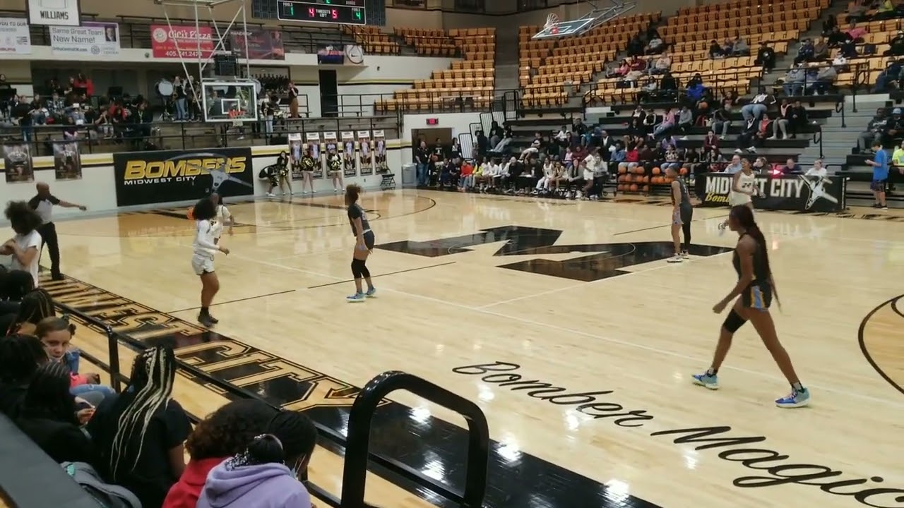 Midwest City vs Putnam City West Girls High School Basketball Game