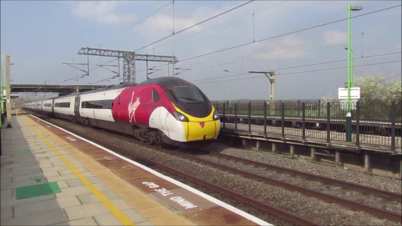 Trains At Cheddington 30/03/19