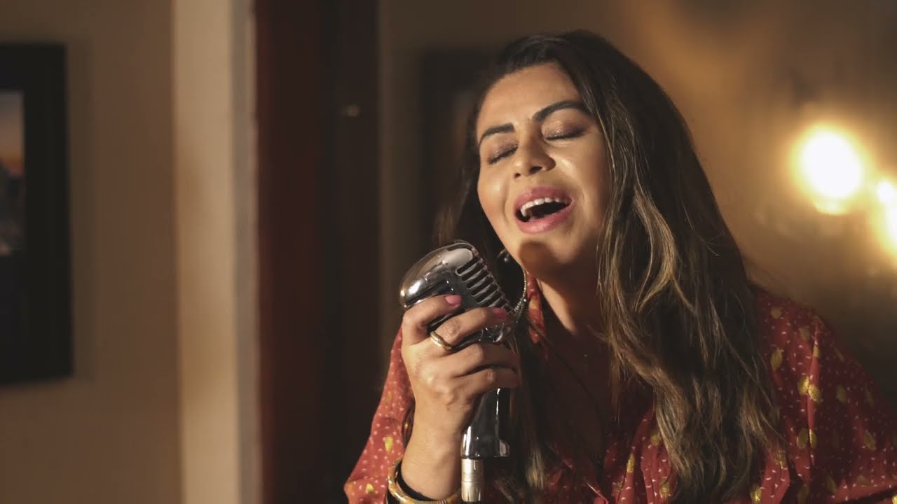 Roberta di Angellis - Monte da Adoração (CLIPE OFICIAL)