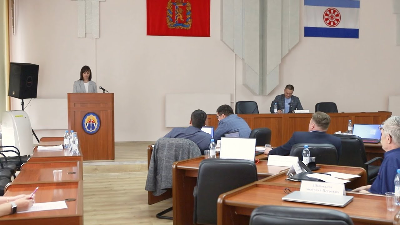 Работа комиссии по делам КМНС, сельскому хозяйству, природопользованию и экологии.