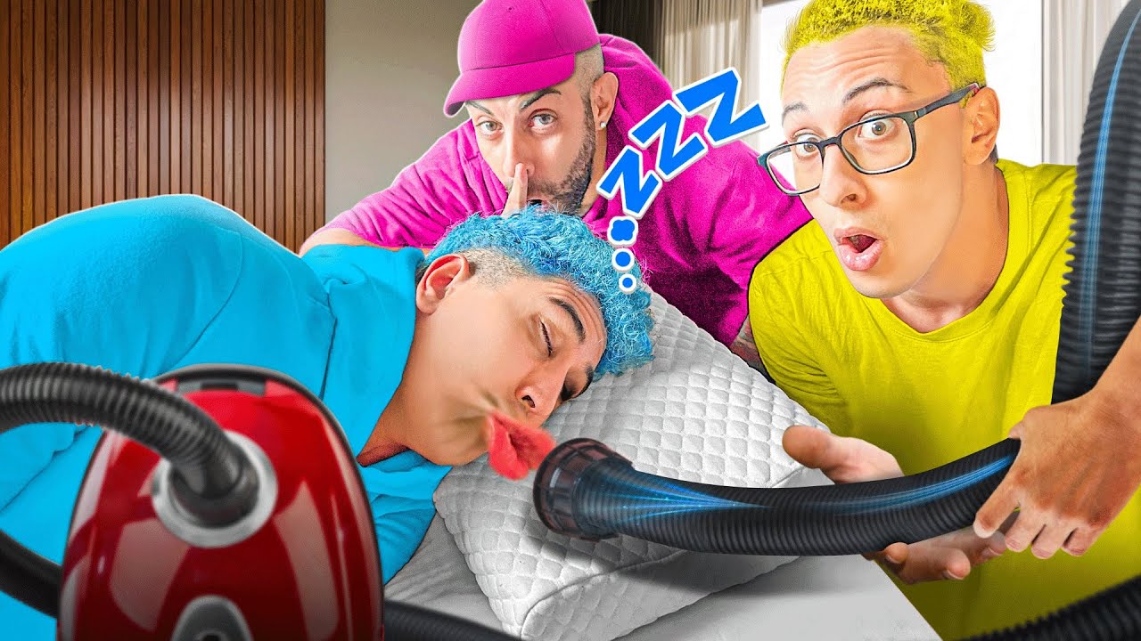 TROLLS with VACUUM CLEANERS on their FACE WHILE SLEEPING in STREAM HOUSE 2.0🤣