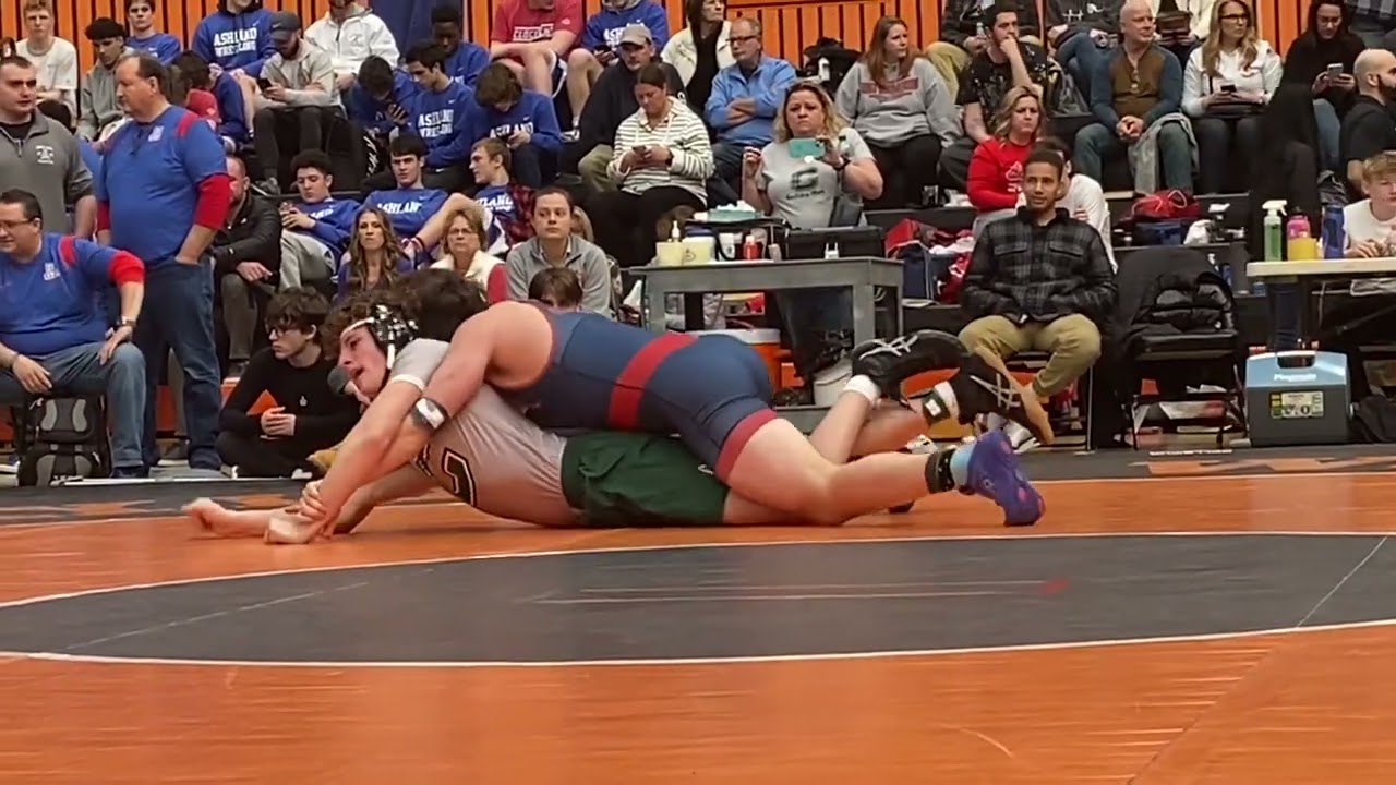Cameron Doyle 182Ibs against A. Puhach from ASHLAND second match (2023 sectionals)