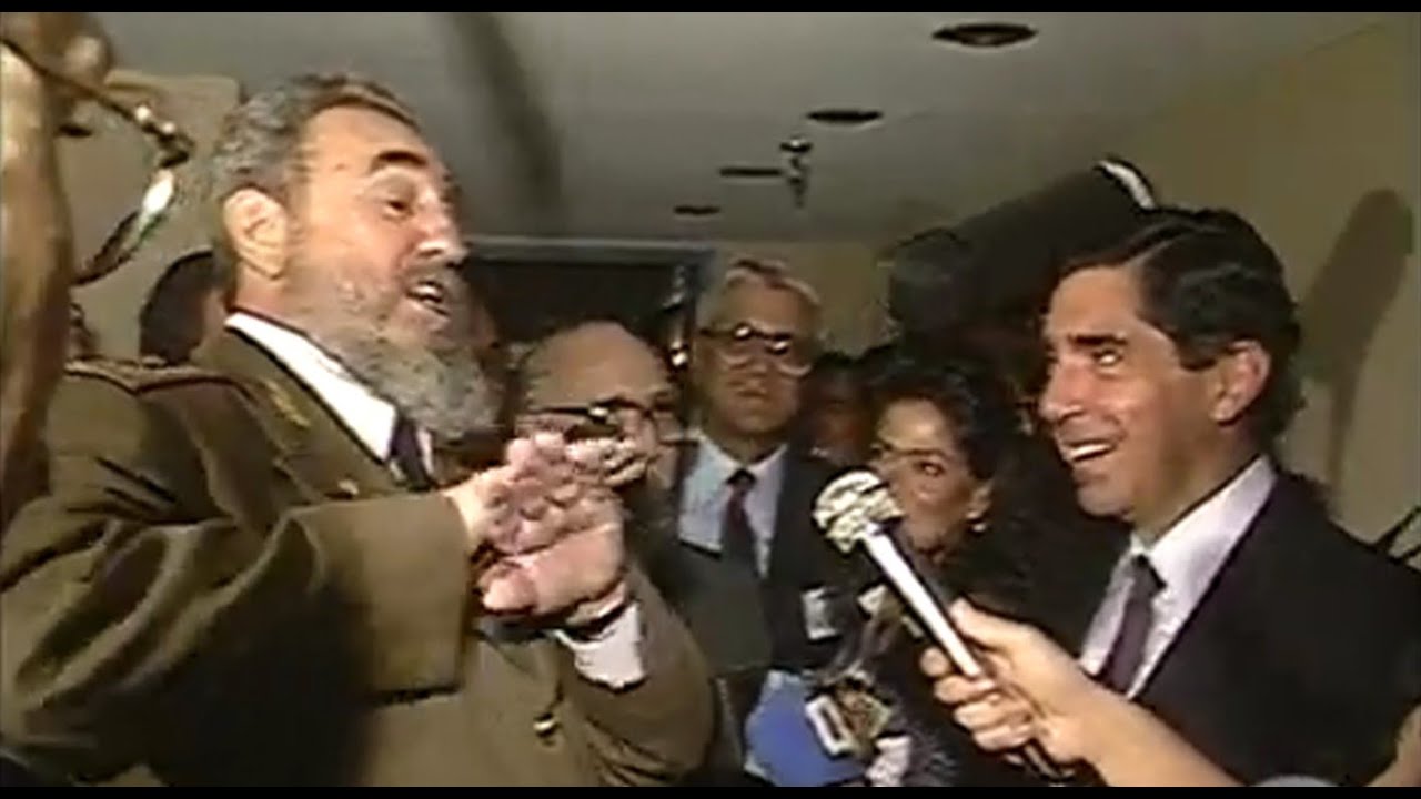 El día que Óscar Arias compartió sonrisas con Fidel Castro y recibió elogios del dictador cubano