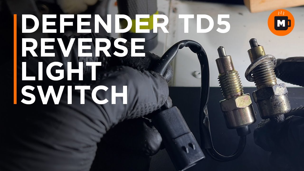 Defender TD5 Переключатель заднего хода заменен на AMR3918