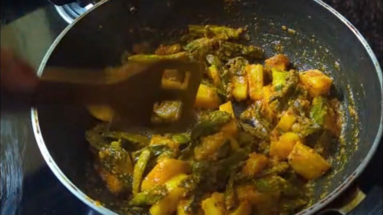 Aalu aur Sem ki Sabji, Broad beans and potato curry,  ekdum tasty lajwab