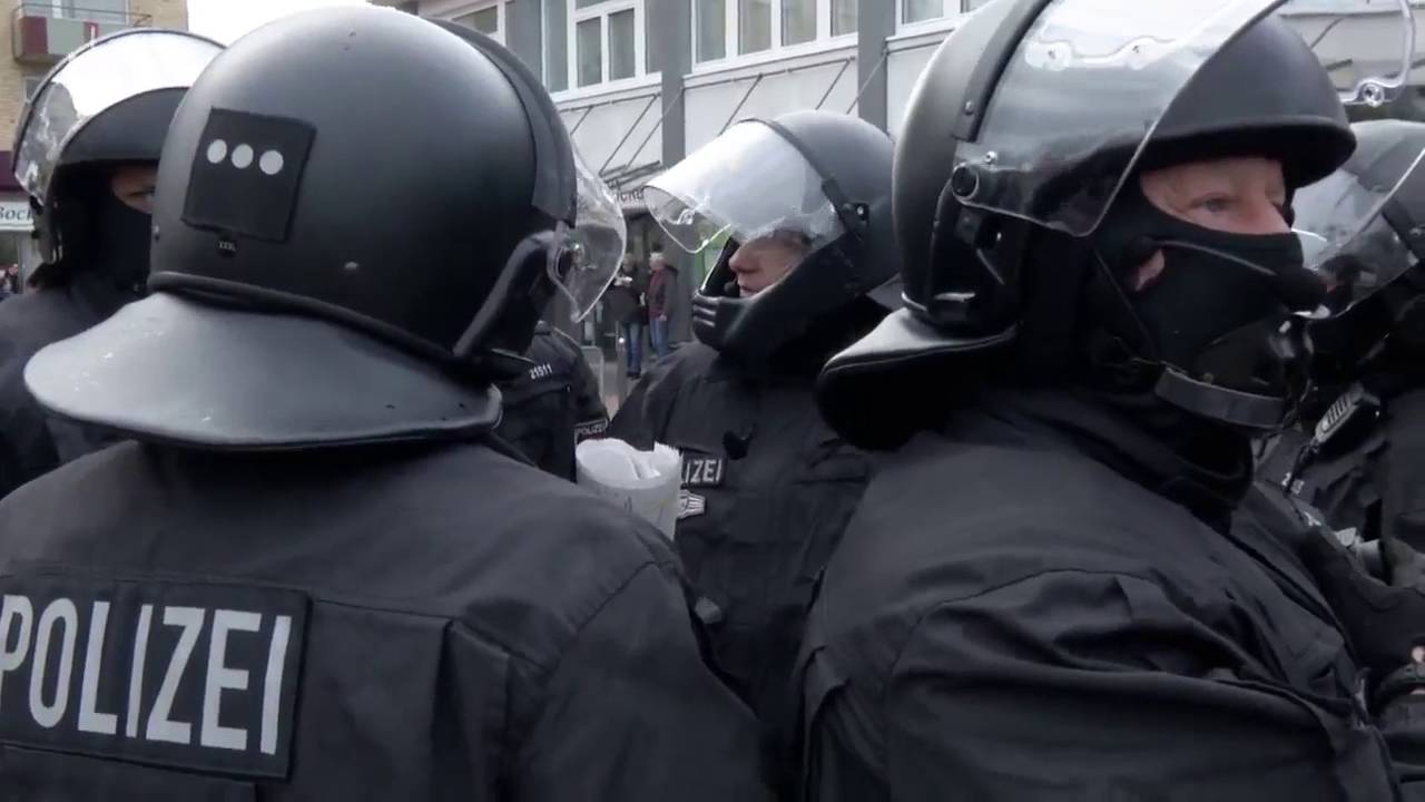 Dauerstress im Polizeiberuf Doku Polizei 2016 HD 720p 50fps H264 128kbit AAC